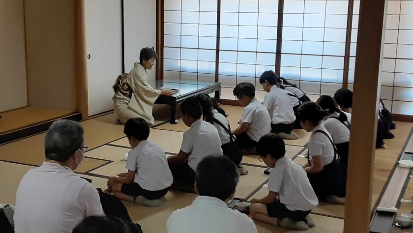 3年生 礼法 | 追手門学院小学校